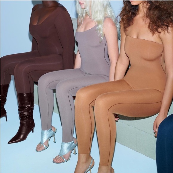 NWT & NWOT Skims All in one One strapless Onesie Jumpsuit Playsuit Romper - Picture 2 of 11